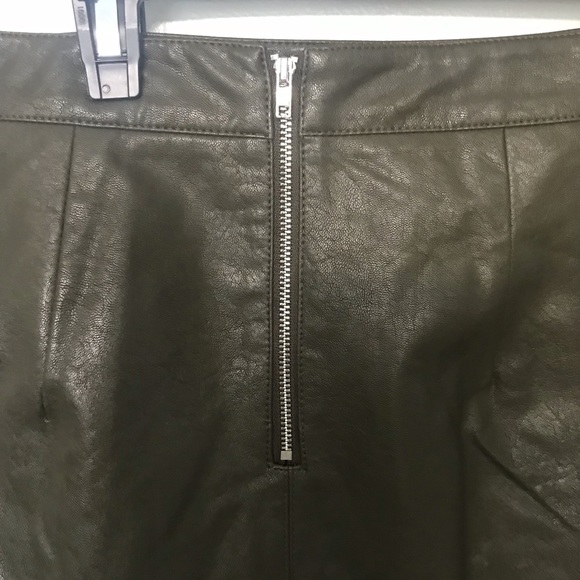 Lulu’s Harley Olive Green Vegan Leather Mini Skirt - Picture 6 of 8